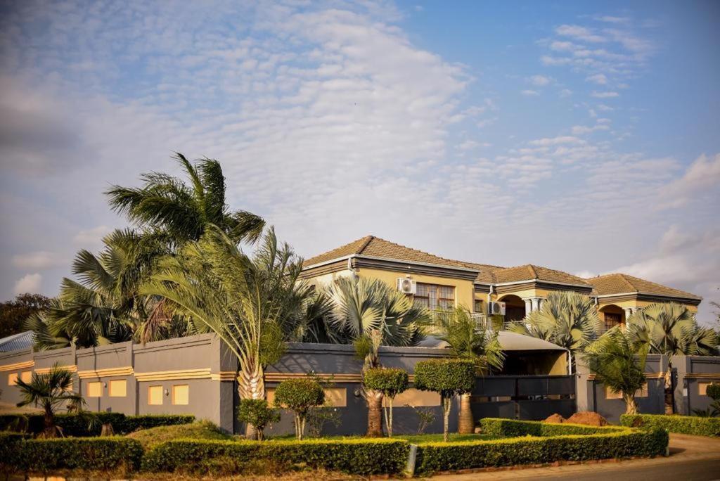 Tshedza Guest Lodge Louis Trichardt Exterior foto